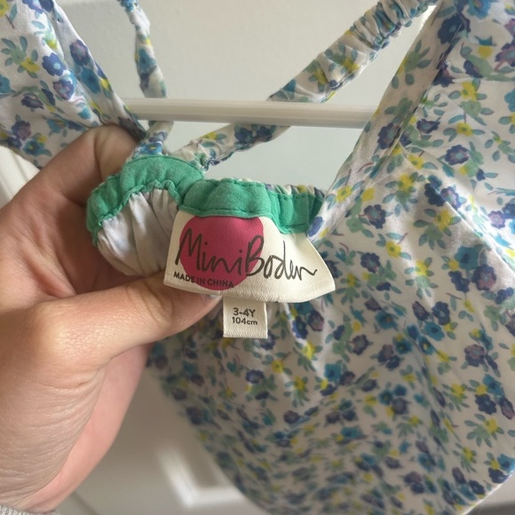 Mini Boden floral shirt size 3-4 - Picture 3 of 5